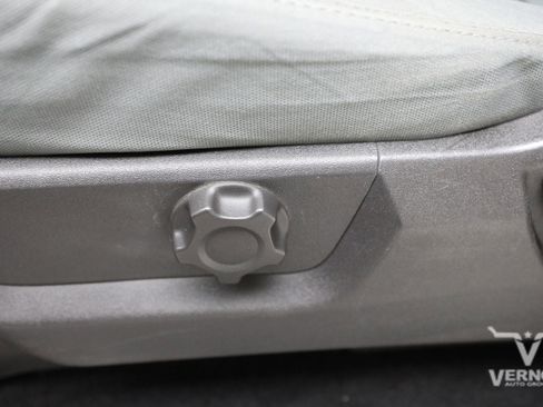 Used 2011 Ford F250 XLT w/ XLT Appearance Pkg image 14