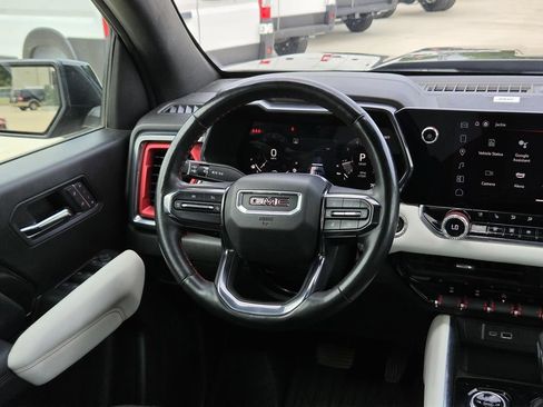 Used 2024 GMC Canyon AT4X AWD/4WD image 18