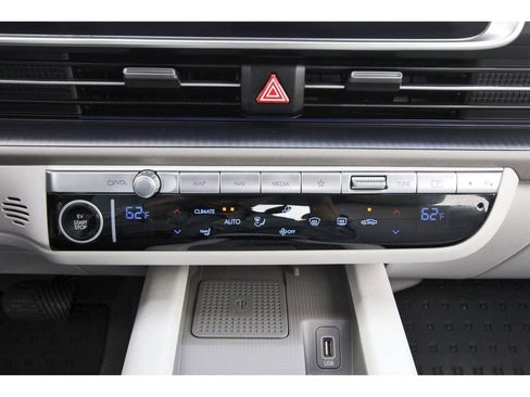 Used 2023 Hyundai Ioniq 6 SEL image 28