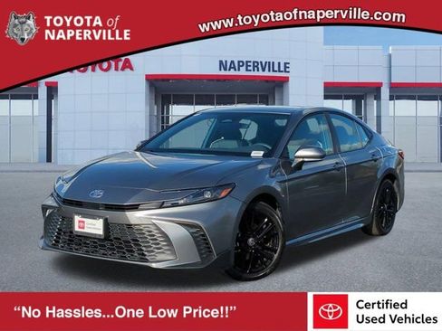 Certified 2025 Toyota Camry SE image 1