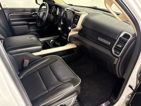 Used 2019 RAM 1500 Laramie RWD image 15
