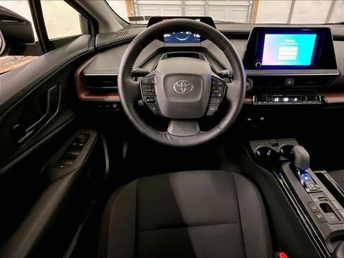 Used 2024 Toyota Prius Prime FWD image 5