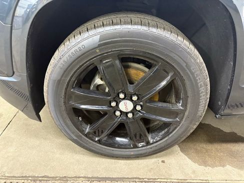 Used 2019 GMC Acadia Denali w/ Technology Package image 23