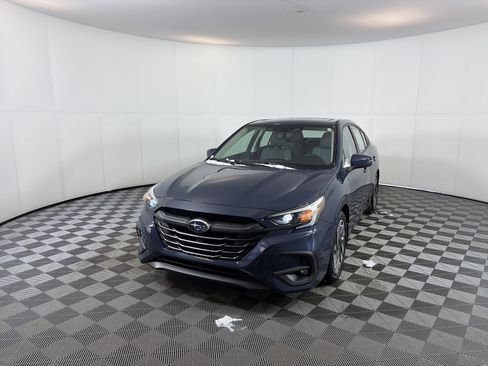 Used 2025 Subaru Legacy Limited image 2