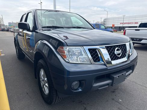 Used 2019 Nissan Frontier SV image 4