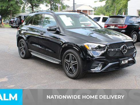 Used 2025 Mercedes-Benz GLE 450e 4MATIC w/ AMG Line Exterior image 4