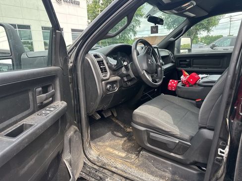 Used 2024 RAM 3500 Tradesman w/ Chrome Appearance Group AWD/4WD image 5