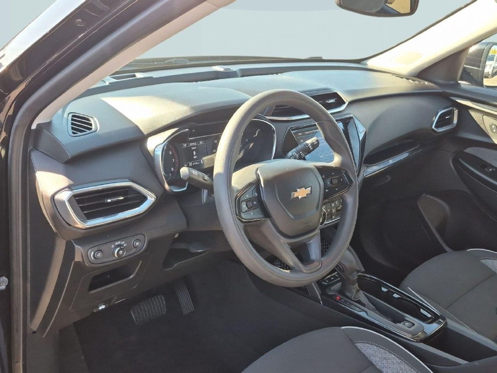 Used 2023 Chevrolet TrailBlazer LT w/ Convenience Package AWD/4WD image 13