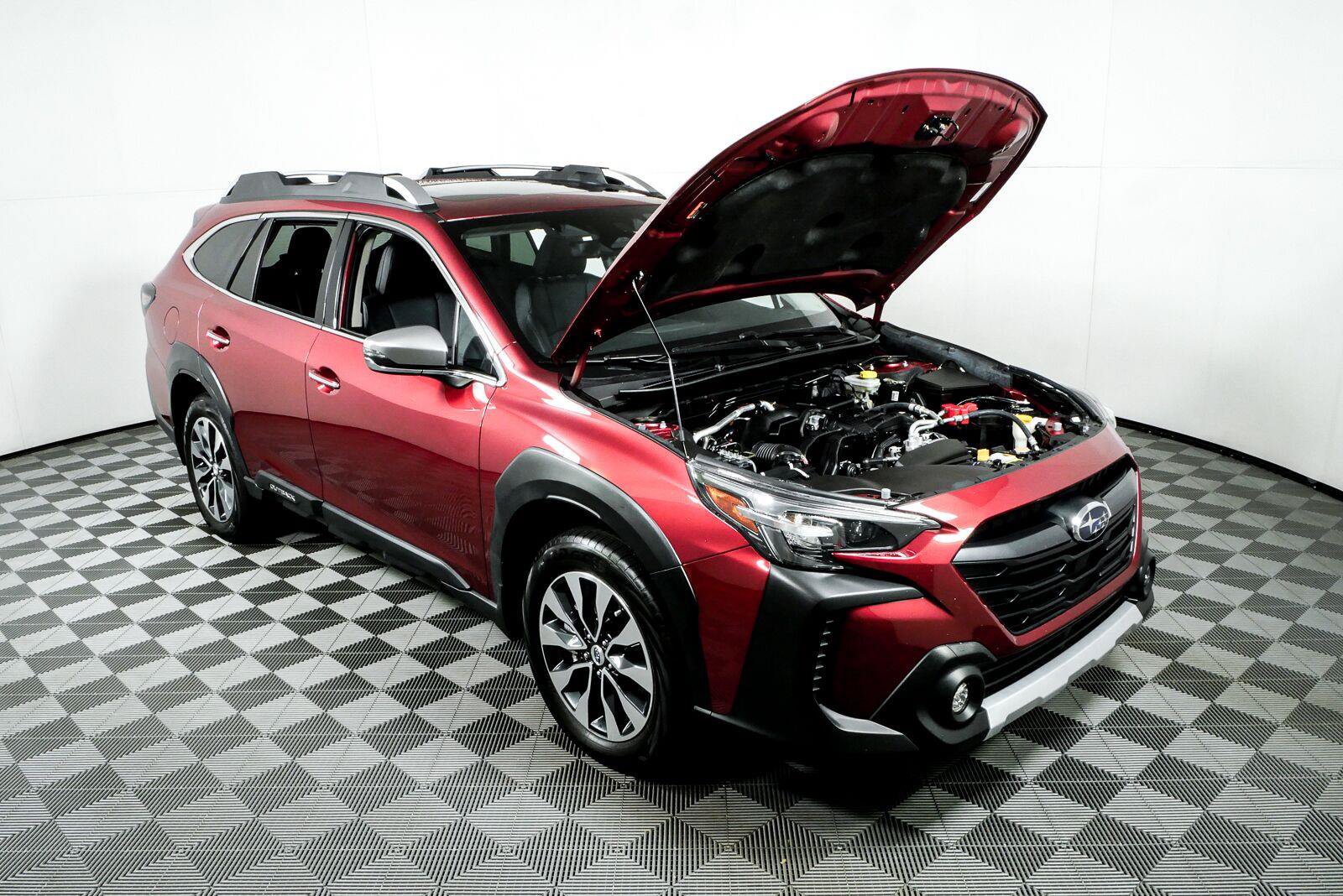 Used 2024 Subaru Outback Touring AWD/4WD image 33