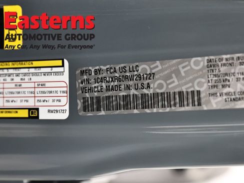 Used 2024 Jeep Wrangler Unlimited Rubicon 4xe image 35