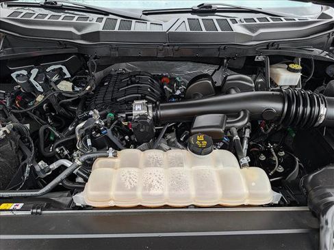 Used 2022 Ford F150 XLT image 11