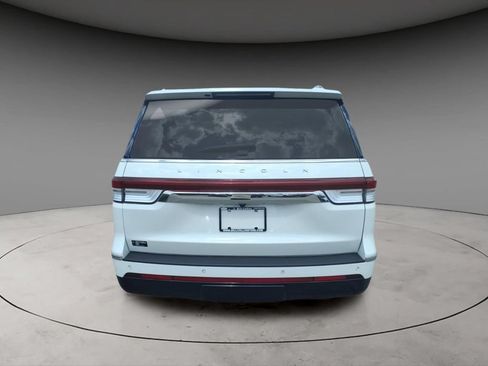 Used 2022 Lincoln Navigator Reserve AWD/4WD image 7
