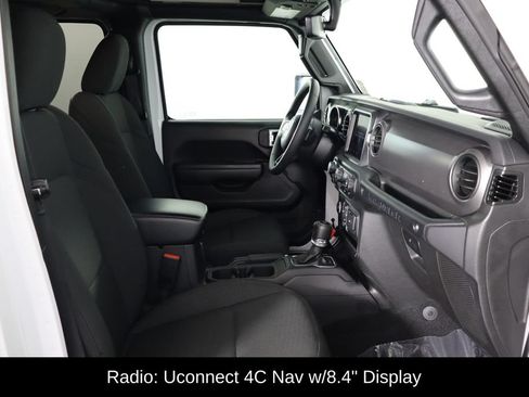 Used 2023 Jeep Wrangler Unlimited w/ Sun & Screen Package AWD/4WD image 18