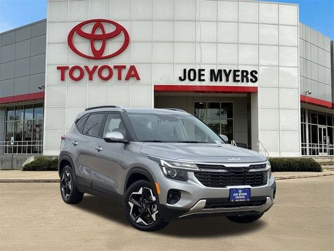 Used 2025 Kia Seltos S image 2