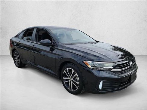 Used 2022 Volkswagen Jetta Sport image 3