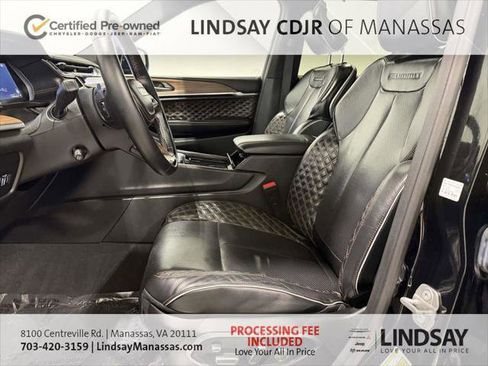 Certified 2022 Jeep Grand Cherokee Summit w/ Luxury Tech Group V AWD/4WD image 17