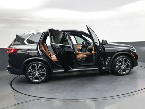 Used 2022 BMW X5 xDrive40i w/ Premium Package AWD/4WD image 36
