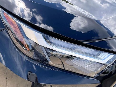 Used 2024 Toyota RAV4 XLE Premium FWD image 28