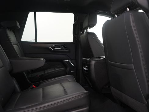 Used 2025 GMC Yukon Denali AWD/4WD image 13