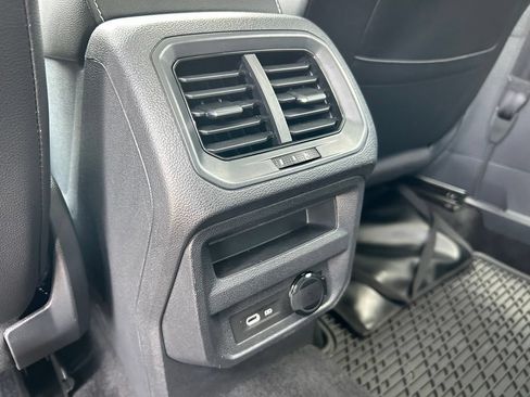Used 2023 Volkswagen Tiguan SE w/ Panoramic Sunroof Package FWD image 53