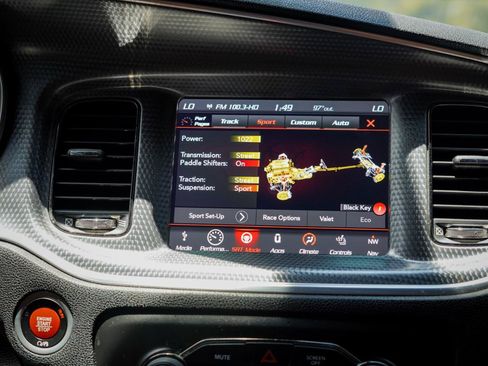 Used 2018 Dodge Charger SRT Hellcat w/ Harman/Kardon Audio Group RWD image 13