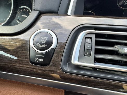 Used 2015 BMW 740Li 4dr Sdn 740Li RWD image 18