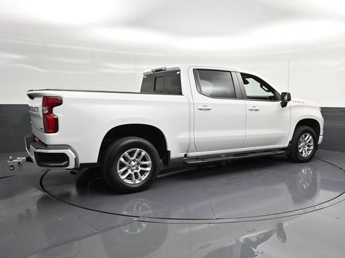 Used 2024 Chevrolet Silverado 1500 RST w/ Convenience Package II RWD image 3