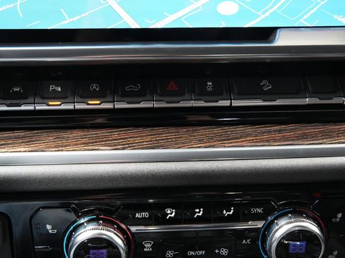 New 2025 GMC Sierra 1500 Elevation image 34