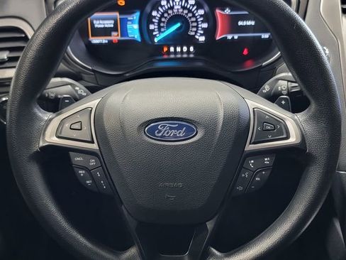 Used 2020 Ford Fusion SE AWD/4WD image 24