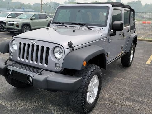Used 2016 Jeep Wrangler Unlimited Sport w/ Quick Order Package 24S AWD/4WD image 2