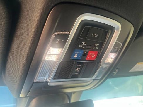 Used 2023 RAM 1500 Laramie AWD/4WD image 21