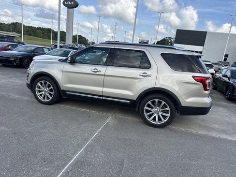Used 2017 Ford Explorer Limited w/ Equipment Group 301A image 20
