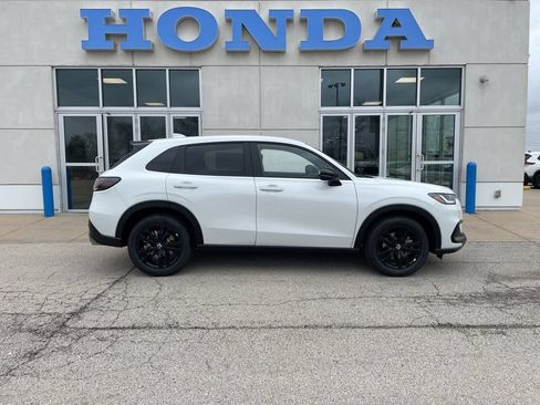 New 2026 Honda HR-V Sport image 4