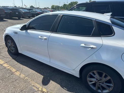 Used 2020 Kia Optima LX FWD image 15