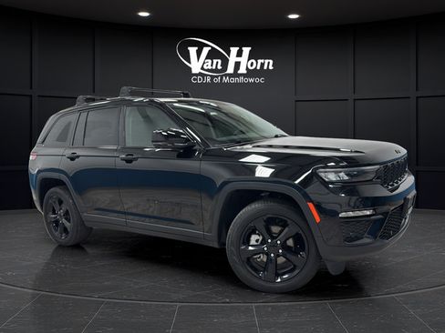 Used 2023 Jeep Grand Cherokee Limited w/ Luxury Tech Group II AWD/4WD image 1
