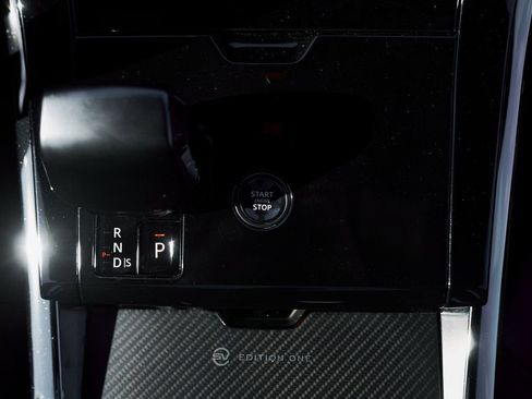 Used 2024 Land Rover Range Rover Sport SV Edition One Carbon Bronze image 68