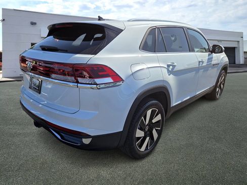 New 2026 Volkswagen Atlas Cross Sport SE FWD image 3