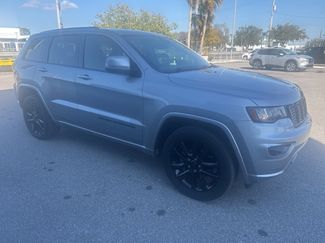 Used 2020 Jeep Grand Cherokee Altitude video 1