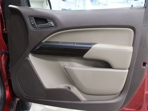 Used 2017 GMC Canyon SLT w/ Trailering Package image 23