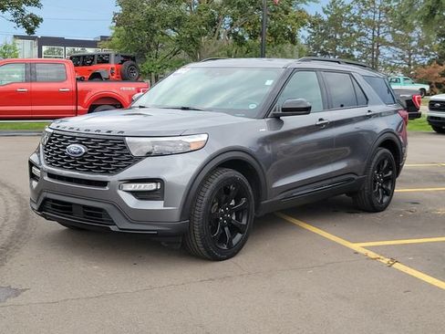Certified 2024 Ford Explorer ST-Line w/ Class IV Trailer Tow Package AWD/4WD image 2