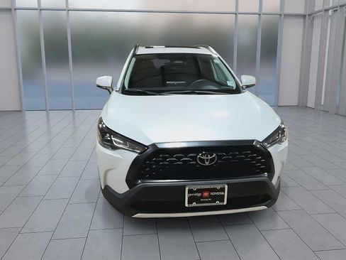Used 2023 Toyota Corolla Cross LE w/ Moonroof Package AWD/4WD image 3