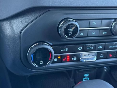 New 2025 Ford Bronco Outer Banks w/ Sasquatch Package image 16