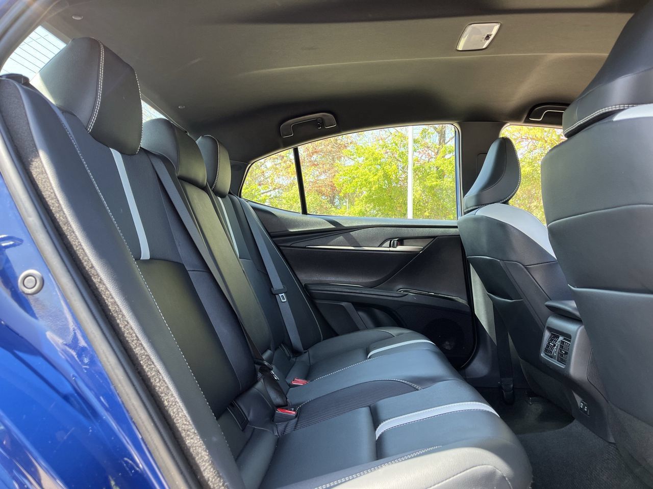 Used 2025 Toyota Camry SE FWD image 26