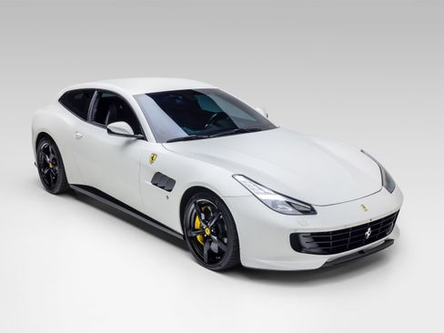 Certified 2017 Ferrari GTC4Lusso AWD/4WD image 8