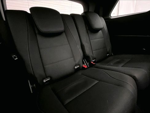 Used 2026 Mercedes-Benz GLS 450 4MATIC image 33