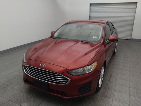 Used 2019 Ford Fusion SE image 15