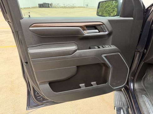 Used 2023 Chevrolet Silverado 1500 LT w/ Protection Package AWD/4WD image 9