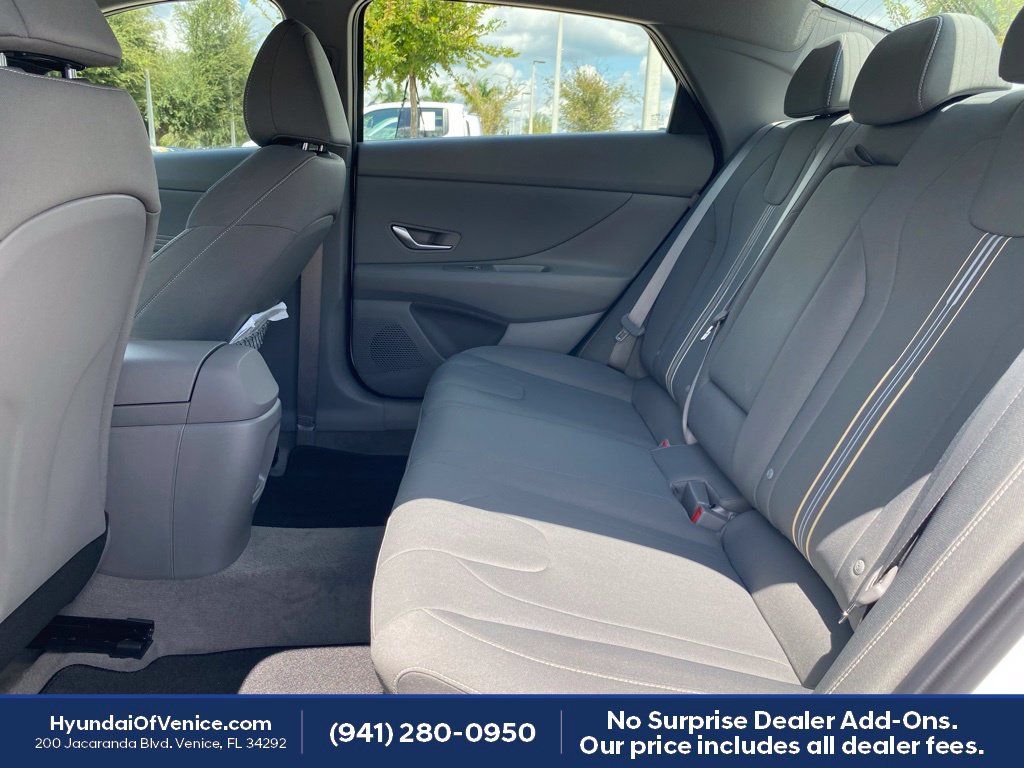 Certified 2026 Hyundai Elantra SEL Sport Premium FWD image 38