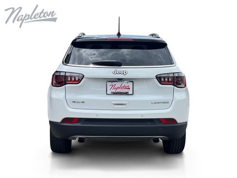 Used 2023 Jeep Compass Limited w/ Elite Group AWD/4WD image 4