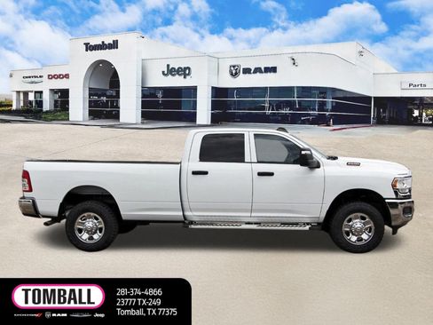 Used 2024 RAM 2500 Tradesman w/ Chrome Appearance Group AWD/4WD image 8